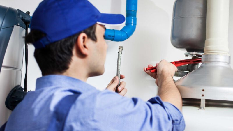Water Heater Repair: When to Call a Plumber